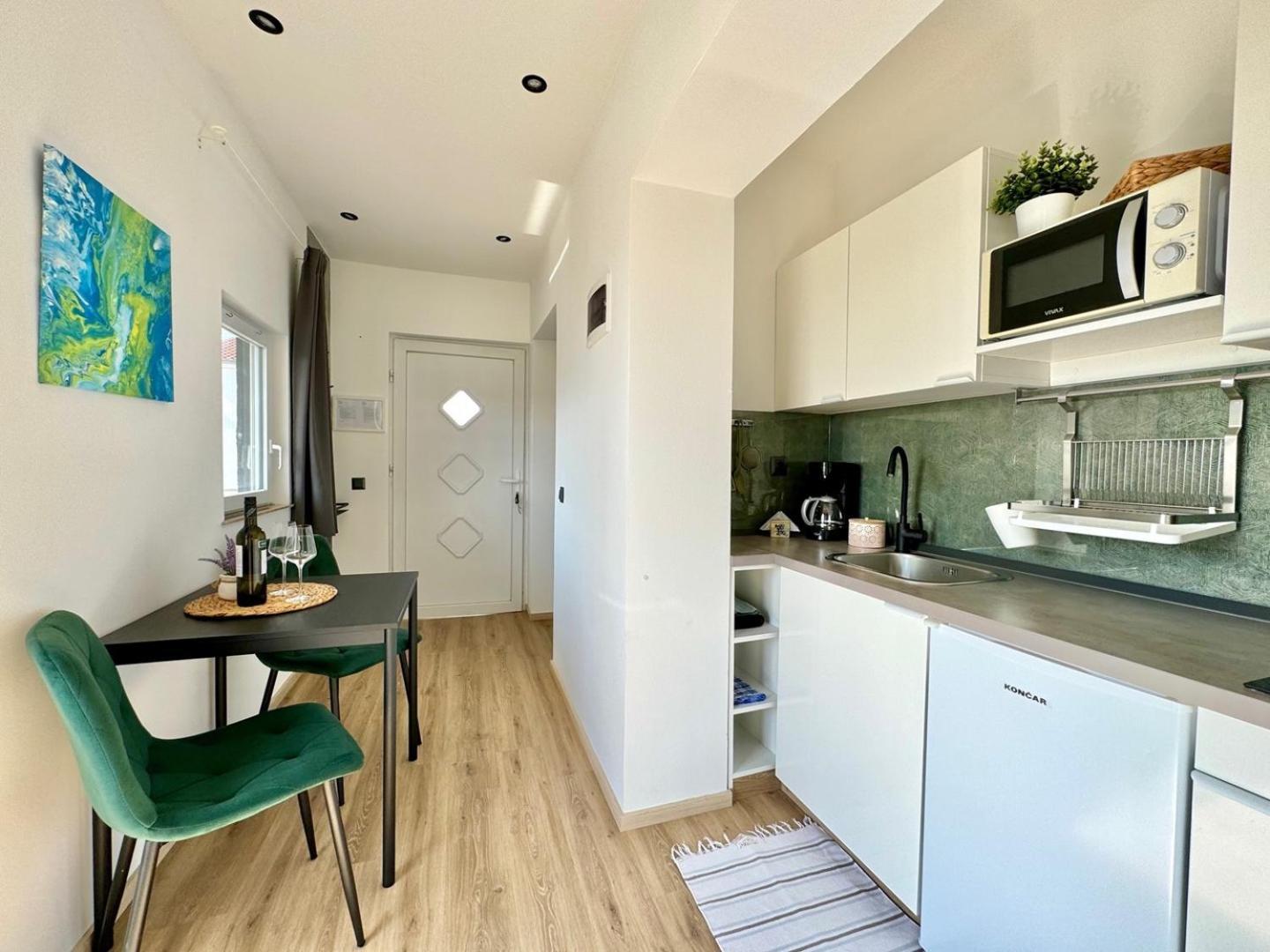 Charming Apartments Dodo Krk Town Exterior photo